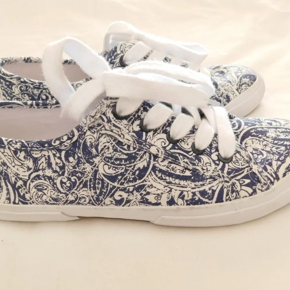 LIZ CLAIBORNE Women’s Sneakers Paisley Size 7 M Canvas Preowned Nice